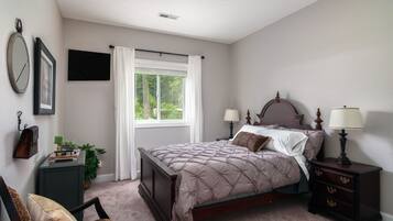 3 bedrooms, iron/ironing board, travel crib, free WiFi