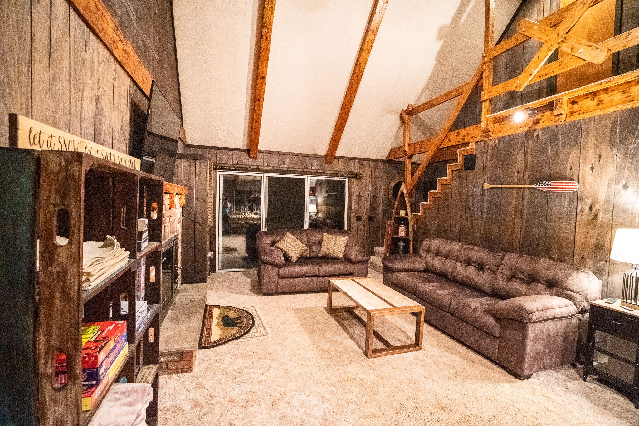 Beautiful 5BR Lodge | Hot Tub, Game Room, Firepit