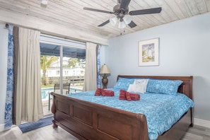 5 bedrooms, desk, iron/ironing board, travel cot