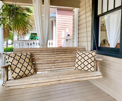 The RED DOOR: Explore Pensacola's Downtown Entertainment next to Wedding Venues!
