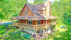 Exterior - Toasted Marshmallow Lodge (McHenry)