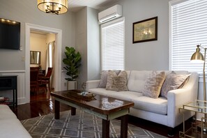 تلفزيون ذكي، كرة قدم الطاولة، كُتُب