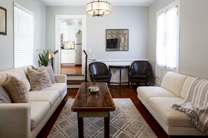 تلفزيون ذكي، كرة قدم الطاولة، كُتُب