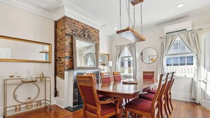 Unclassified image, 5 of 73, button - Downtown home 5BR & 7 Beds w/ Free Private Parking (Charleston)