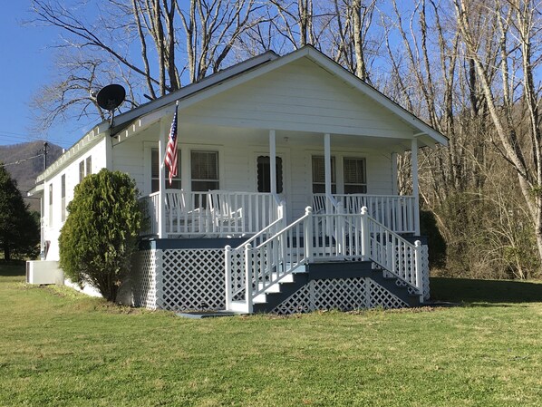 Exterior - Grist Mill Crossing Cottage, 466 Stecoah Rd, Robbinsville, <br>NC 28771 (Robbinsville)