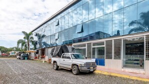 Unclassified image, 2 of 16, button - OYO Hotel Platinium Gran Hotel,Guadalajara,ARTESANIAS TONALA (Tonalá)