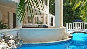 Pool - Villa New Mansion (Paynes Bay)