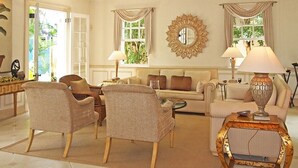 TV, DVD player - Villa New Mansion (Paynes Bay)