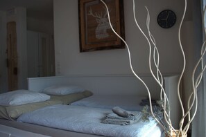 1 bedroom, in-room safe, iron/ironing board, WiFi