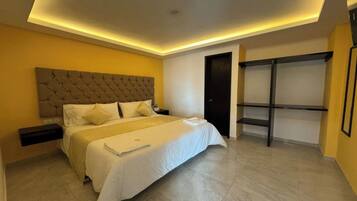 ห้องดีลักซ์ดับเบิล | โต๊ะทำงาน, Wi-Fi ฟรี, ผ้าปูที่นอน