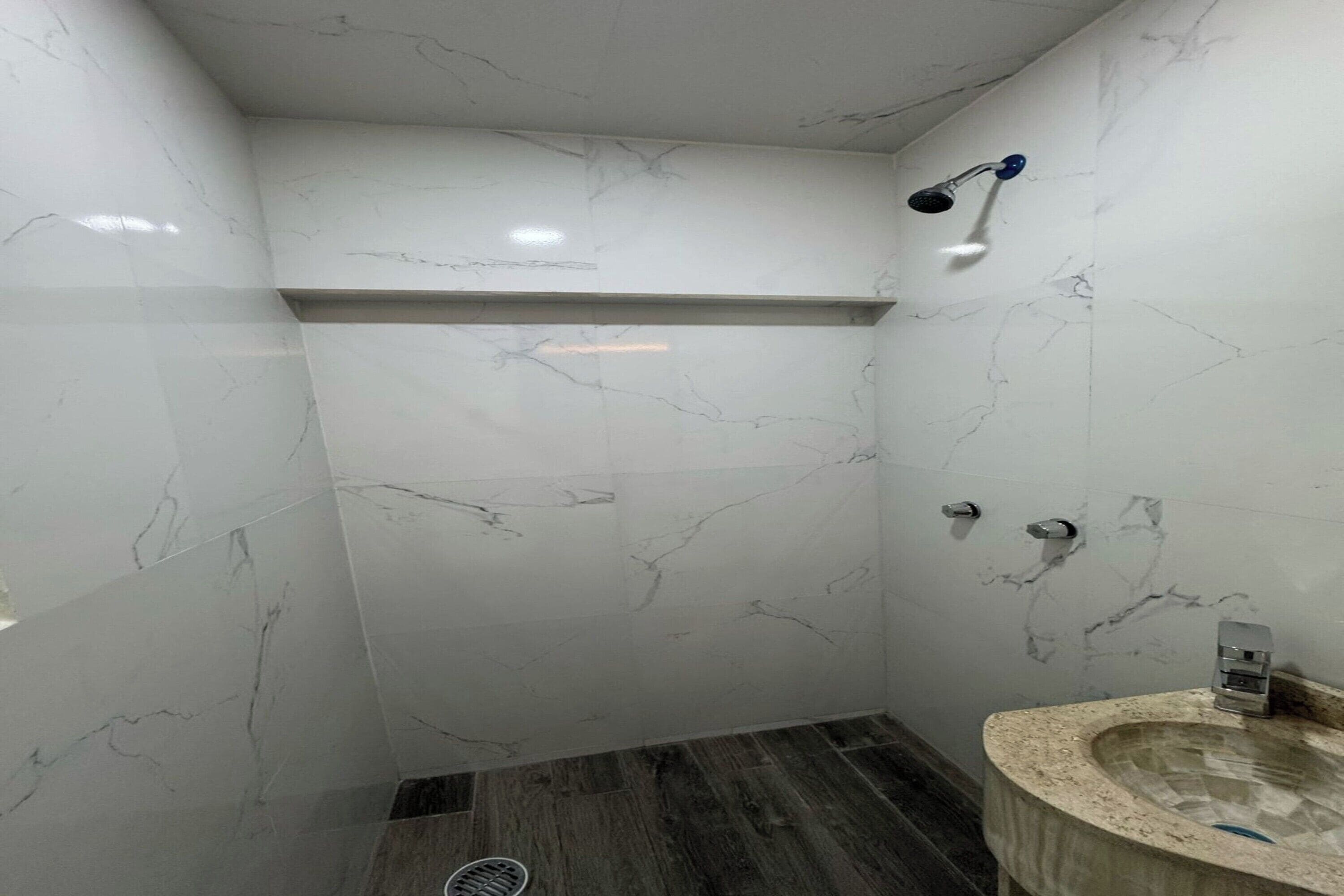 Superior Room | Bathroom