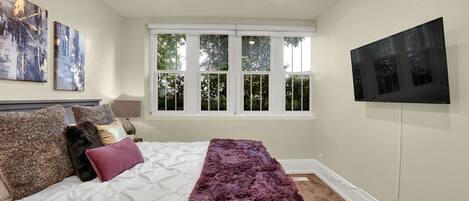 1 quarto, escrivaninha, ferros/tábuas de passar roupa, Wi-Fi de cortesia