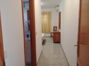 Interior - CASA DON JUAN is 3  bedroom with Aircon & Private pool , close to all amenities (Tías)