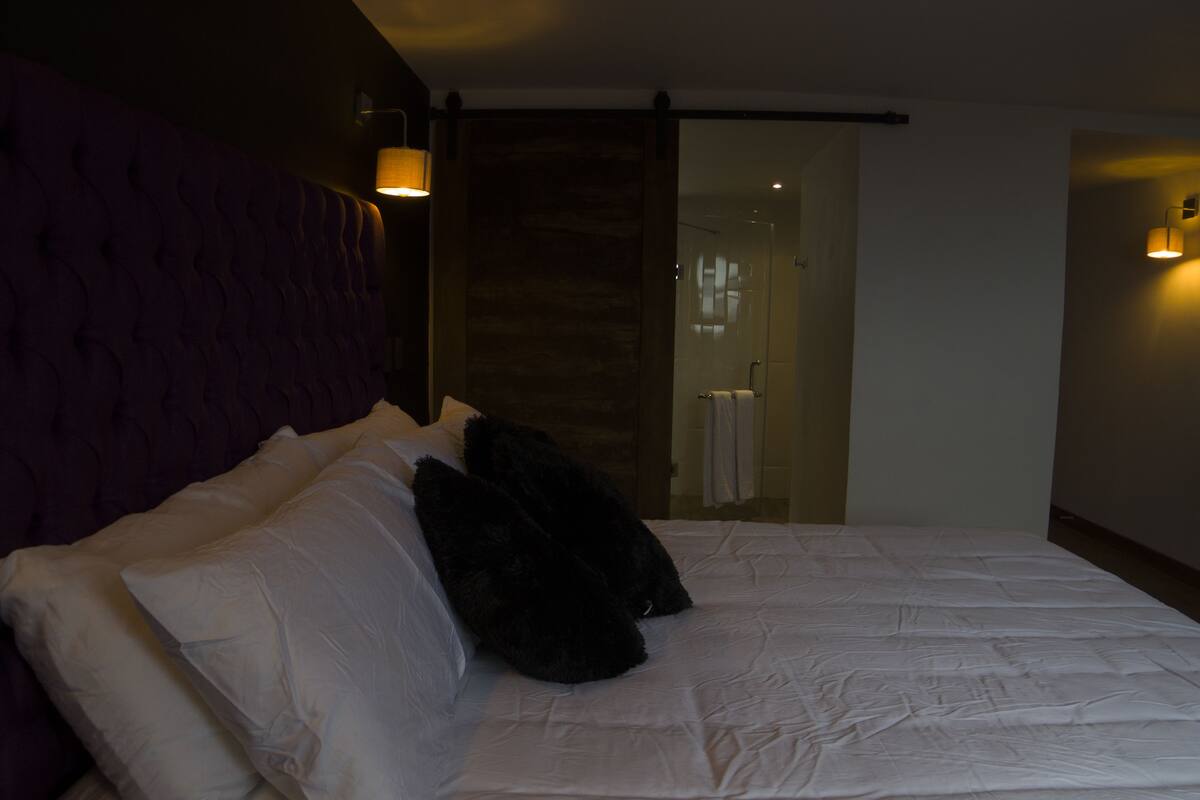 Deluxe Double Room | Premium bedding, down comforters, pillowtop beds, blackout drapes
