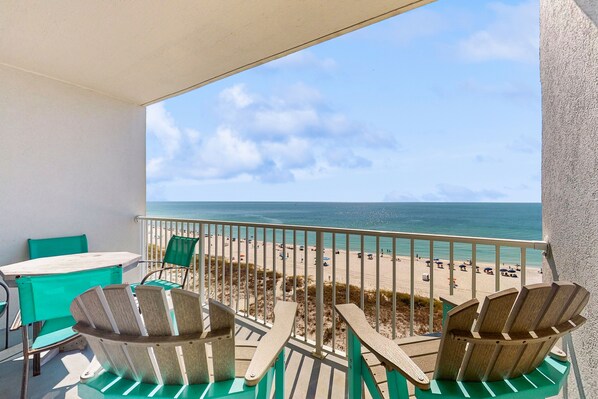 Outdoor dining - Waterfront getaway w/ gorgeous beach views & an outdoor pool! (Gulf Shores)