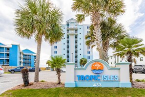 Exterior - Waterfront getaway w/ gorgeous beach views & an outdoor pool! (Gulf Shores)