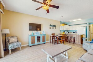 テレビ、DVD プレーヤー