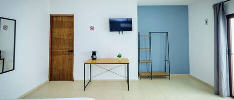 Kamar Double Standar | Wi-Fi gratis dan seprai linen