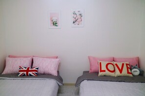 Room | Free WiFi, bed sheets - Kiki House 3 (Seoul)