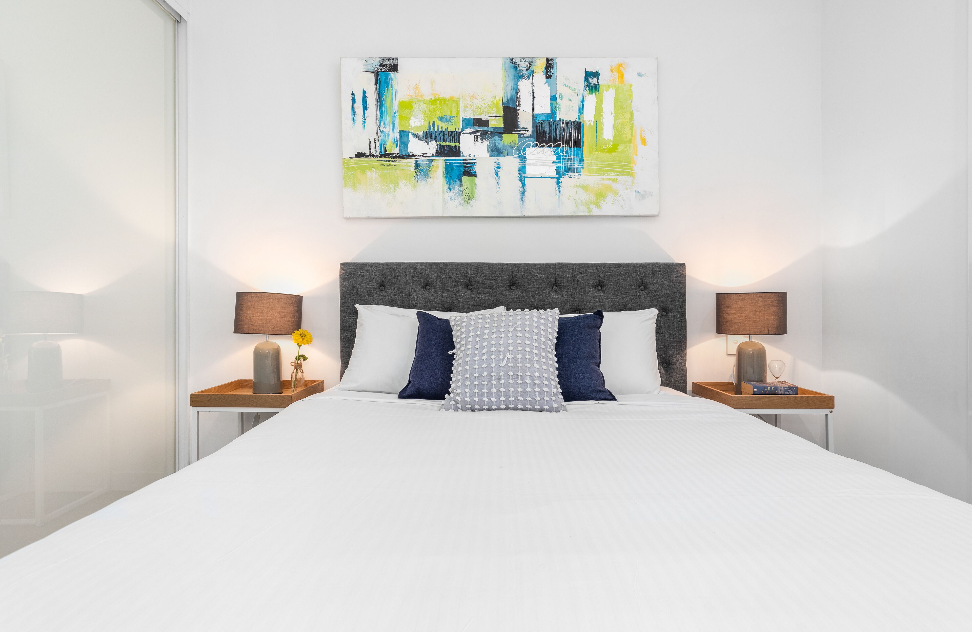 One Bedroom Apartment With Parking