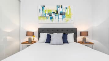 One Bedroom Apartment With Parking | 1 kamar tidur dan didekorasi berbeda-beda