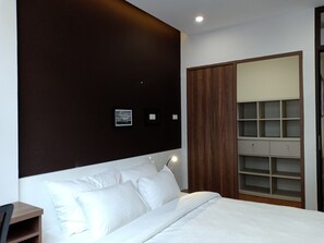 Individually decorated, individually furnished, desk, laptop workspace - Minori Serviced Apartment (Hanoi)