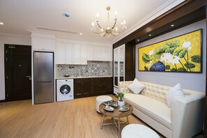 Signature Apartment, Balcony | Private kitchen - Hong Gia Tue Apartment (Hanoi)