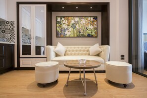 Living area - Hong Gia Tue Apartment (Hanoi)