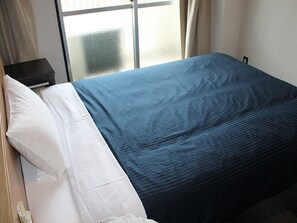 Japanese Western Room, Non Smoking | Desk, free WiFi, bed sheets - Hotel Livemax BUDGET Namba (Osaka)