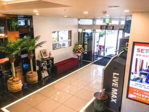 Interior entrance - Hotel Live Max Premium Umeda East (Osaka)