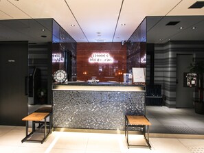 ฝ่ายต้อนรับ