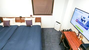 Desk, WiFi (free)