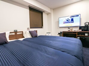 Desk, free WiFi - Hotel Live Max Niigata Nagaoka Station (Nagaoka)