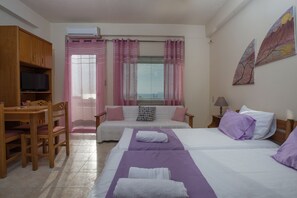 Studio (Michael's) | Bügeleisen/Bügelbrett, kostenloses WLAN, Bettwäsche