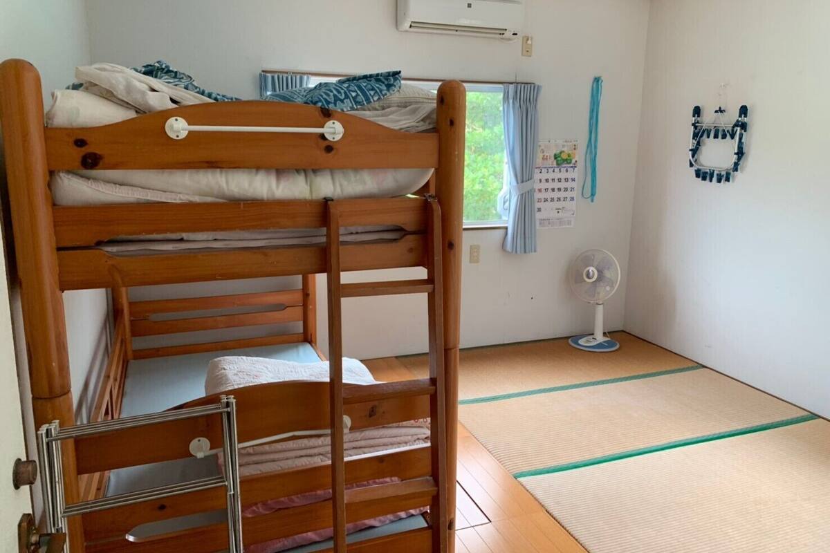 Quarto tradicional, banheiro compartilhado (Japanese Western Style) | Wi-Fi de cortesia, roupa de cama