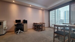 Business centre - World Tourist Hotel (Pyeongtaek)