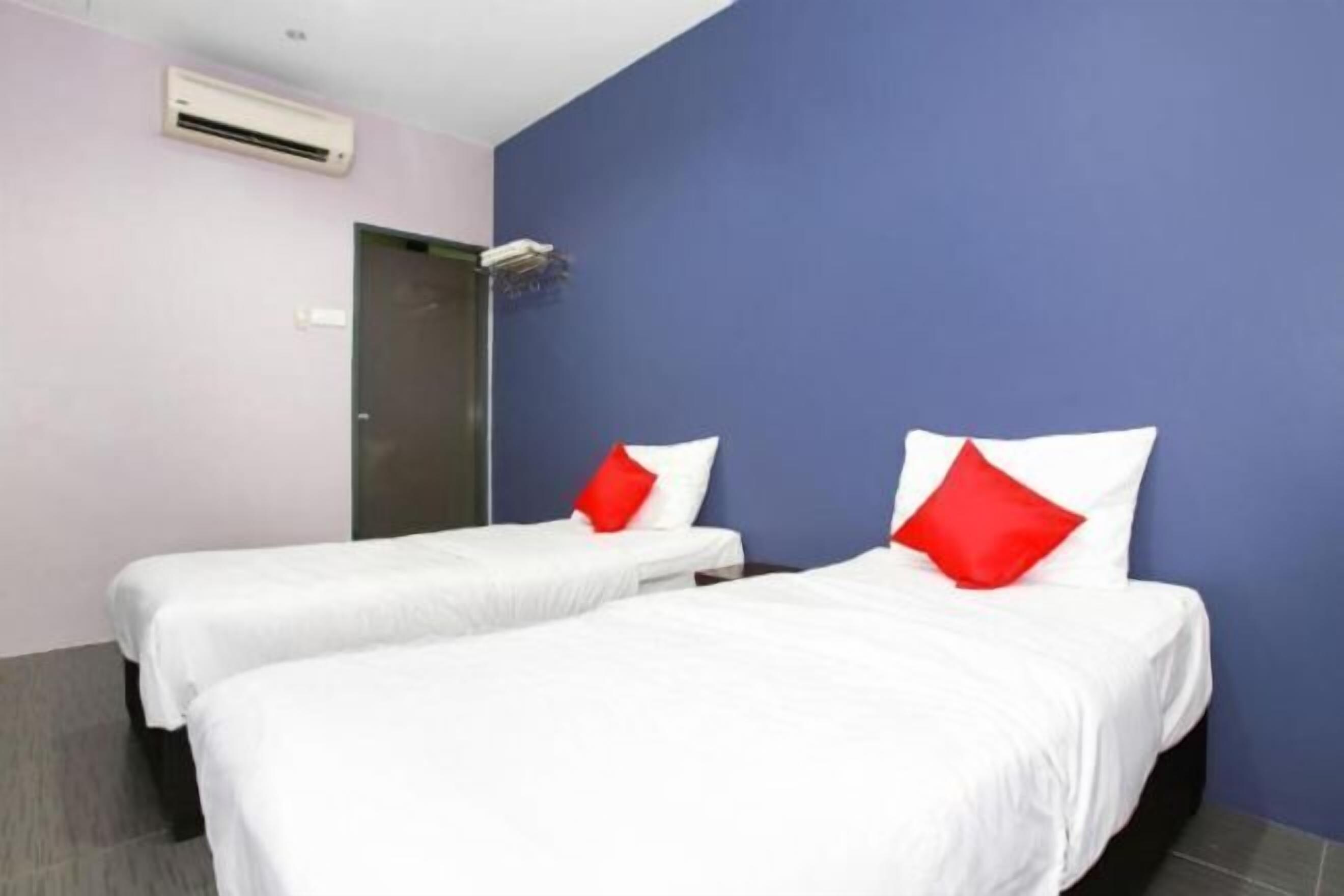 Free WiFi, bed sheets