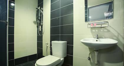 OYO 89332 DE Hotel
