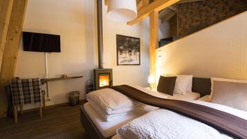 Superior Double Room | Blackout drapes, free WiFi, bed sheets