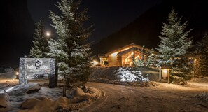 Front of property - evening/night
