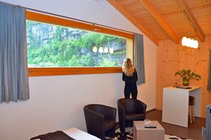 Bungalow, Sauna | Blackout drapes, free WiFi, bed sheets