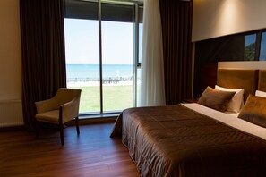 Family Quadruple Room | Beach/ocean view