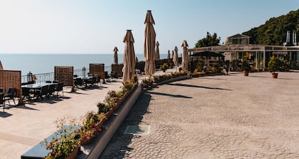 Khazar Palace Hotel & Restaurant