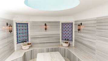 Sauna, steam room, Turkish bath/hammam, 2 treatment rooms