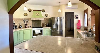 Casa Esperanza - spacious beauty with bay views