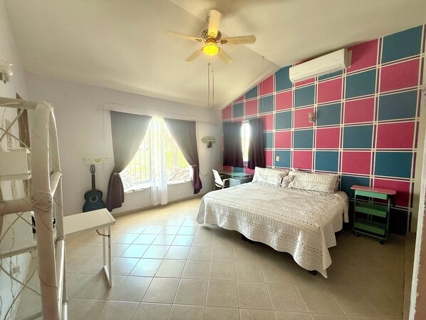 4 bedrooms, iron/ironing board, free WiFi, bed sheets