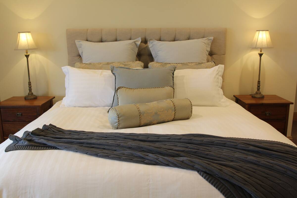 Luxury Room, Mountain View | 1 bedroom, premium bedding, down comforters, pillowtop beds