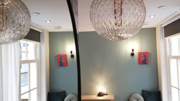 Double Room (Irman Maior) | Individually decorated, individually furnished, laptop workspace