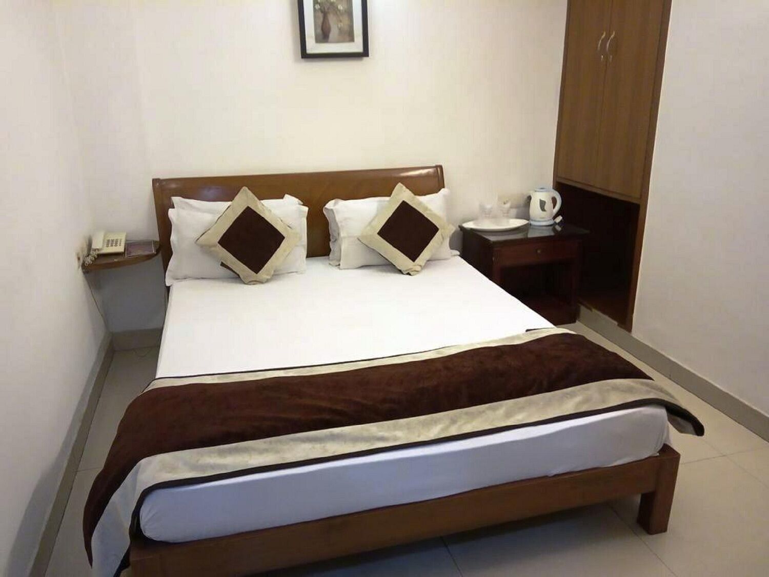 Kalis bunyi, Wi-fi, cadar katil 