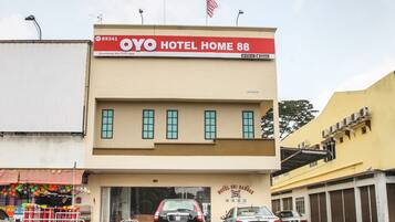 ุงูู
ูุดุฃุฉ ู
ู ุงูุฎุงุฑุฌ